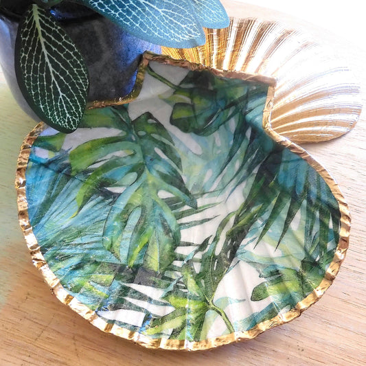 SCALLOP TRINKET DISH JEWELLERY HOLDER - 'PALM LEAVES'