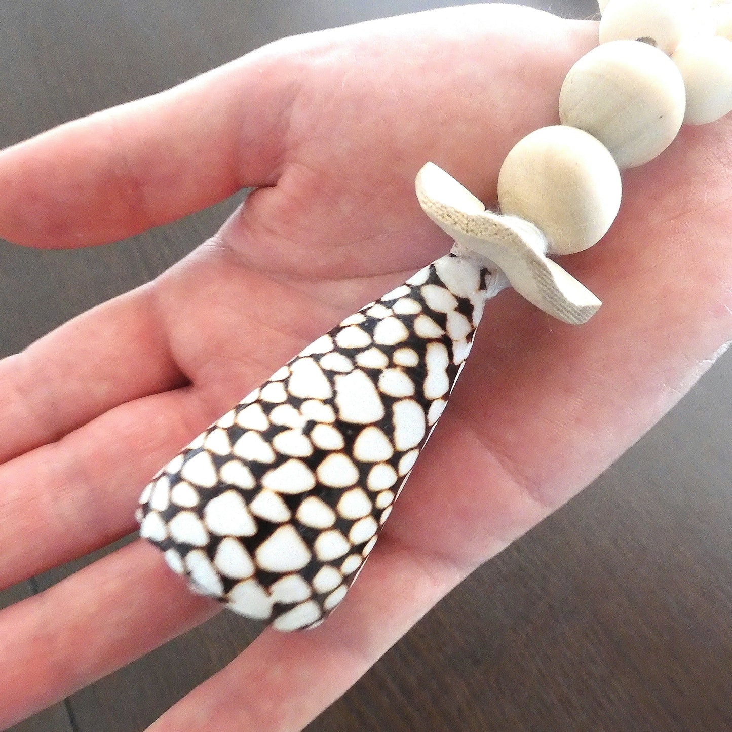 COASTAL BLESSING BEADS WITH CONUS SHELL - 'VARIAGATED'