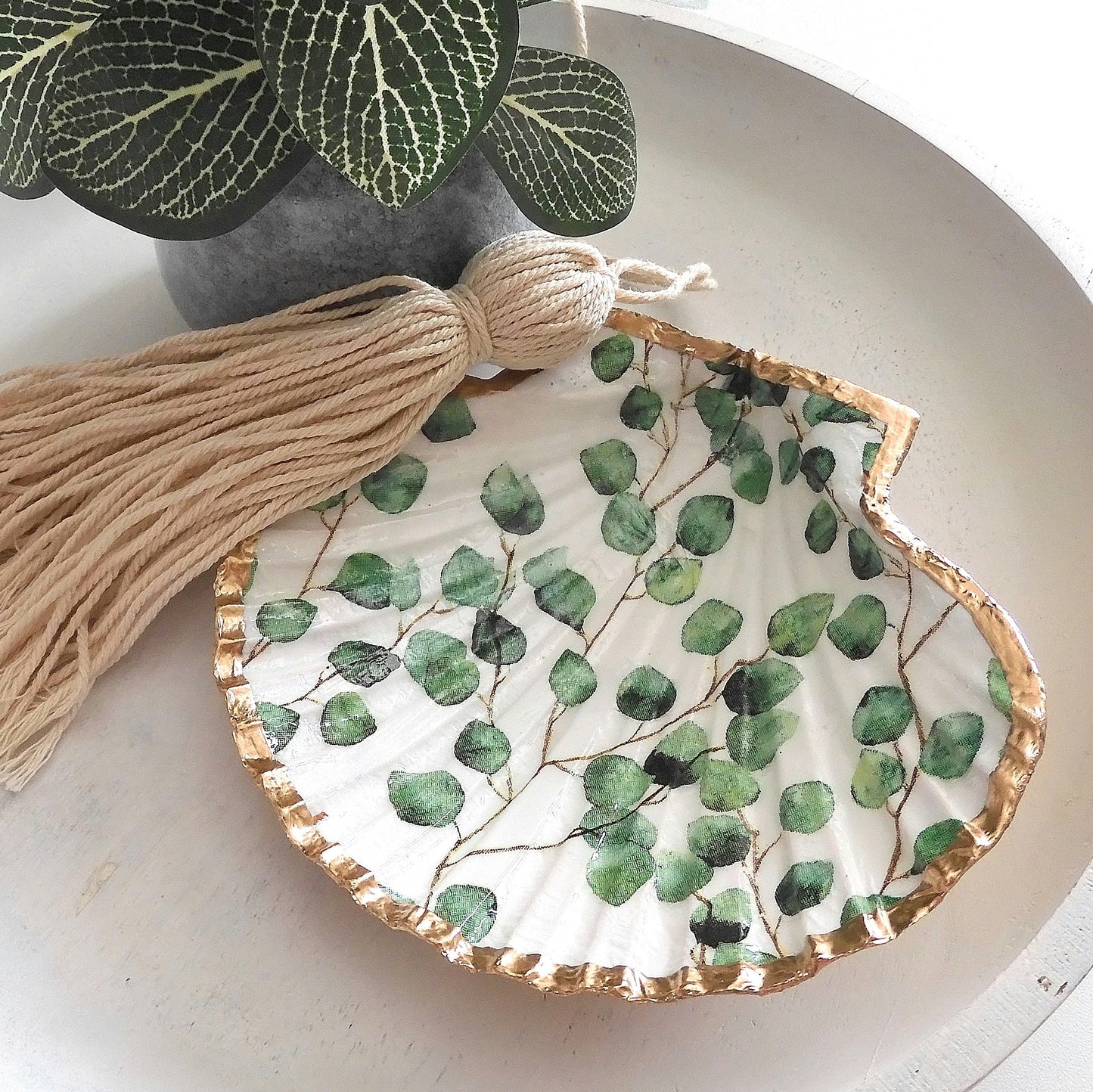 SCALLOP TRINKET DISH JEWELLERY HOLDER - 'EUCALYPTUS'