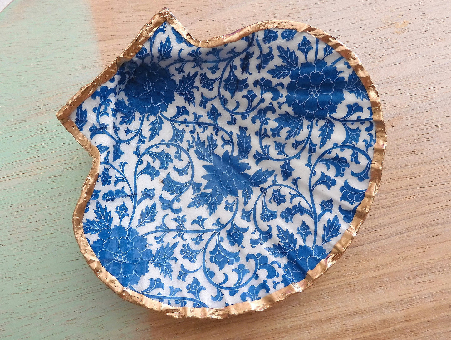 SCALLOP TRINKET DISH JEWELLERY HOLDER - BLUE FLORAL