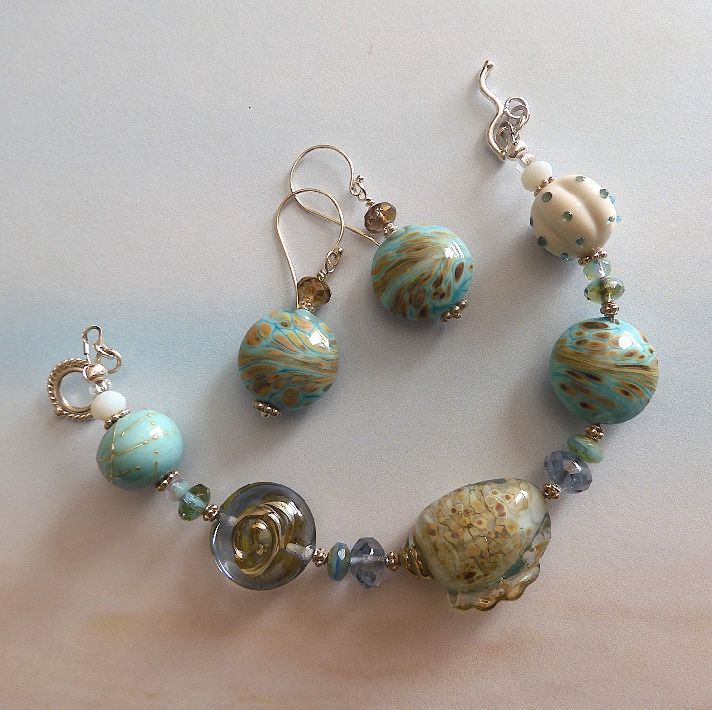 OCEAN TREASURES – Bracelet and Earrings Gift Set