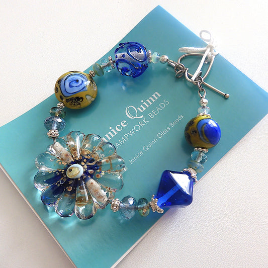 LAMPWORK GLASS BEAD FLEUR BRACELET 'BLUE BAYOU'