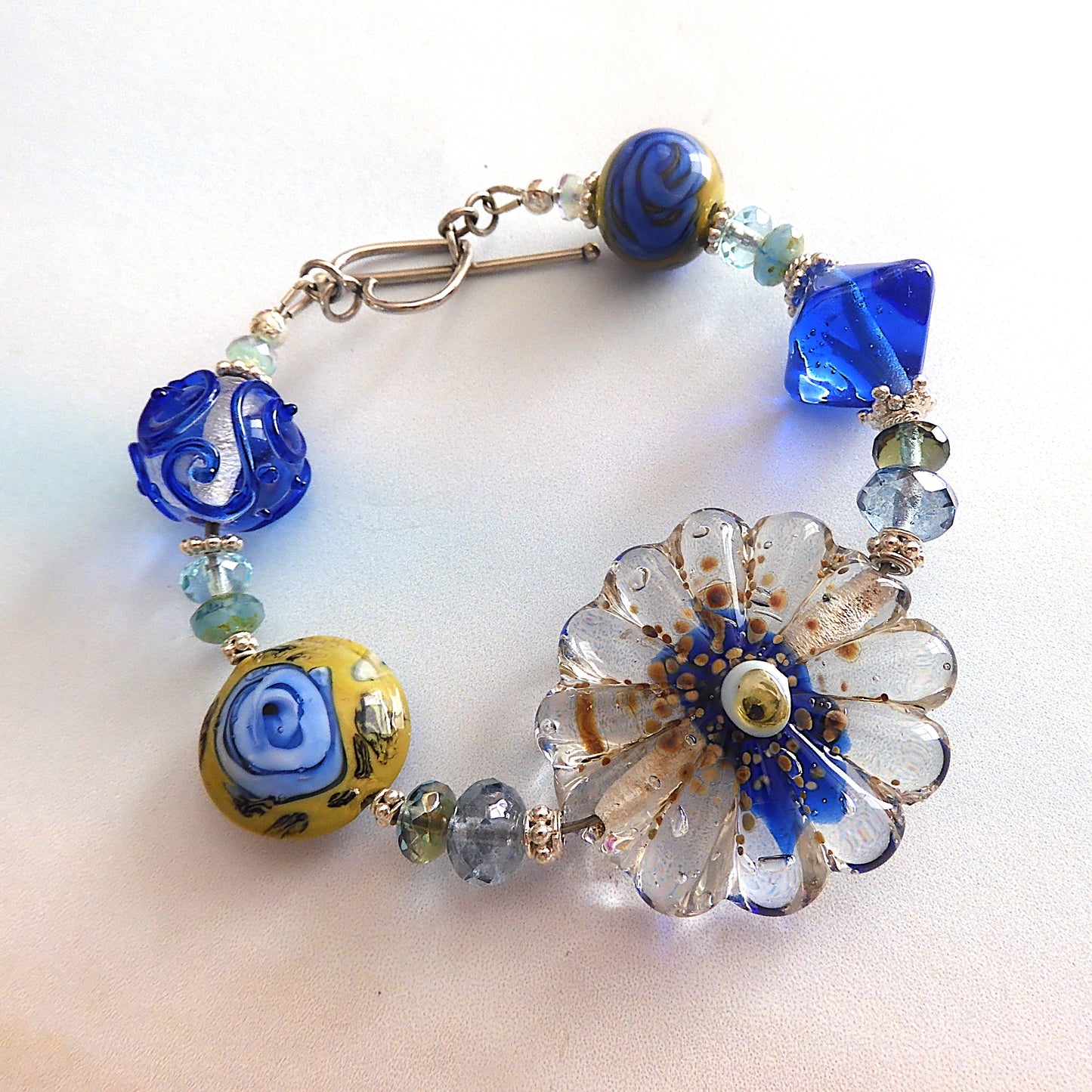 LAMPWORK GLASS BEAD FLEUR BRACELET 'BLUE BAYOU'