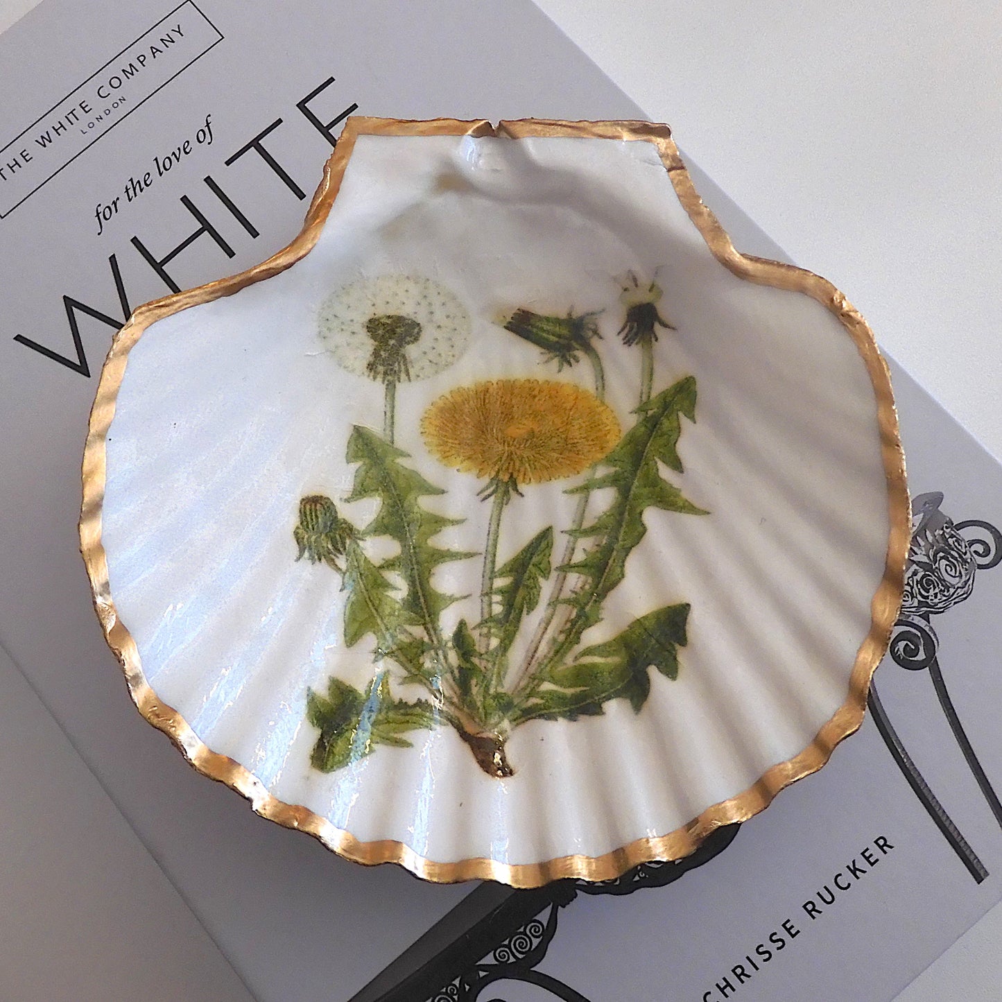 SCALLOP TRINKET DISH 'DANDELION'