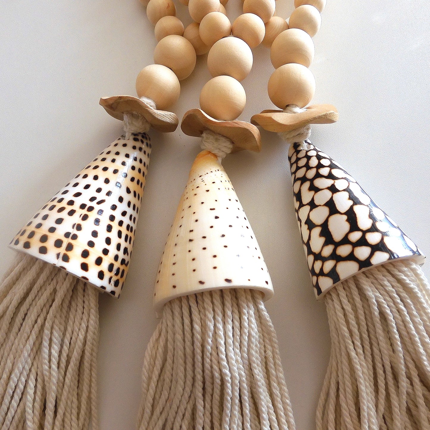 COASTAL BLESSING BEADS WITH CONUS SHELL & TASSEL 'NATURAL'
