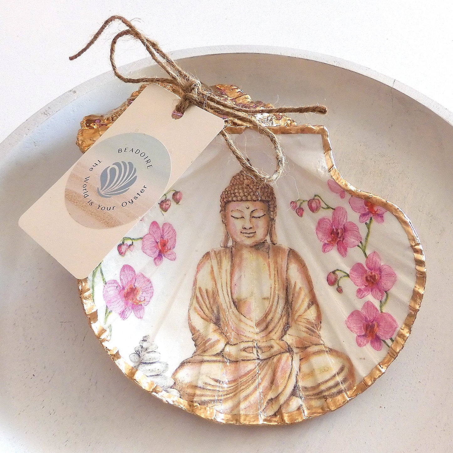 SCALLOP TRINKET DISH 'BUDDHA MEDITATION'