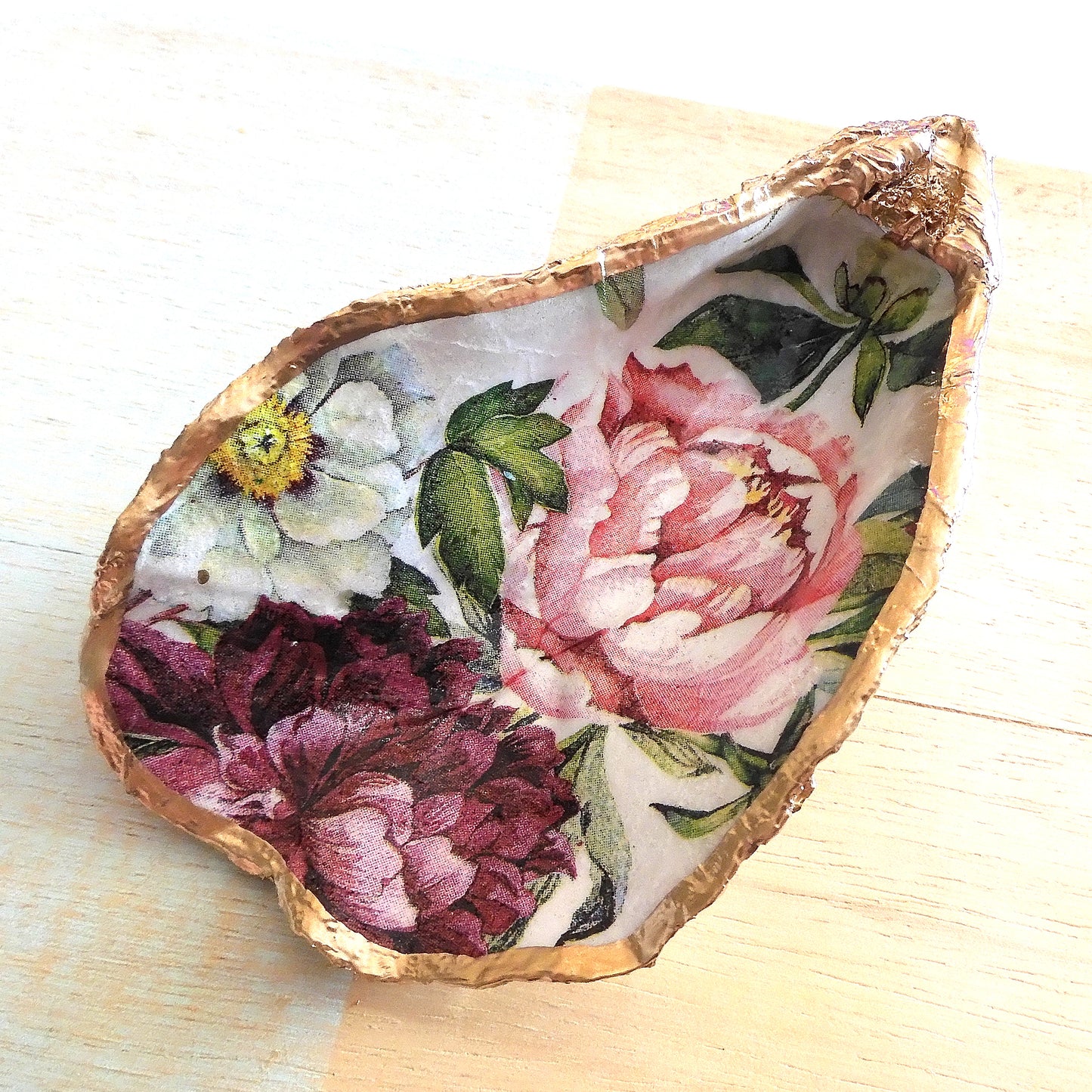 OYSTER SHELL TRINKET DISH XL - PEONY'