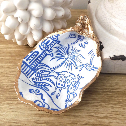 OYSTER SHELL TRINKET DISH XL - ORIENTAL BLUE & WHITE