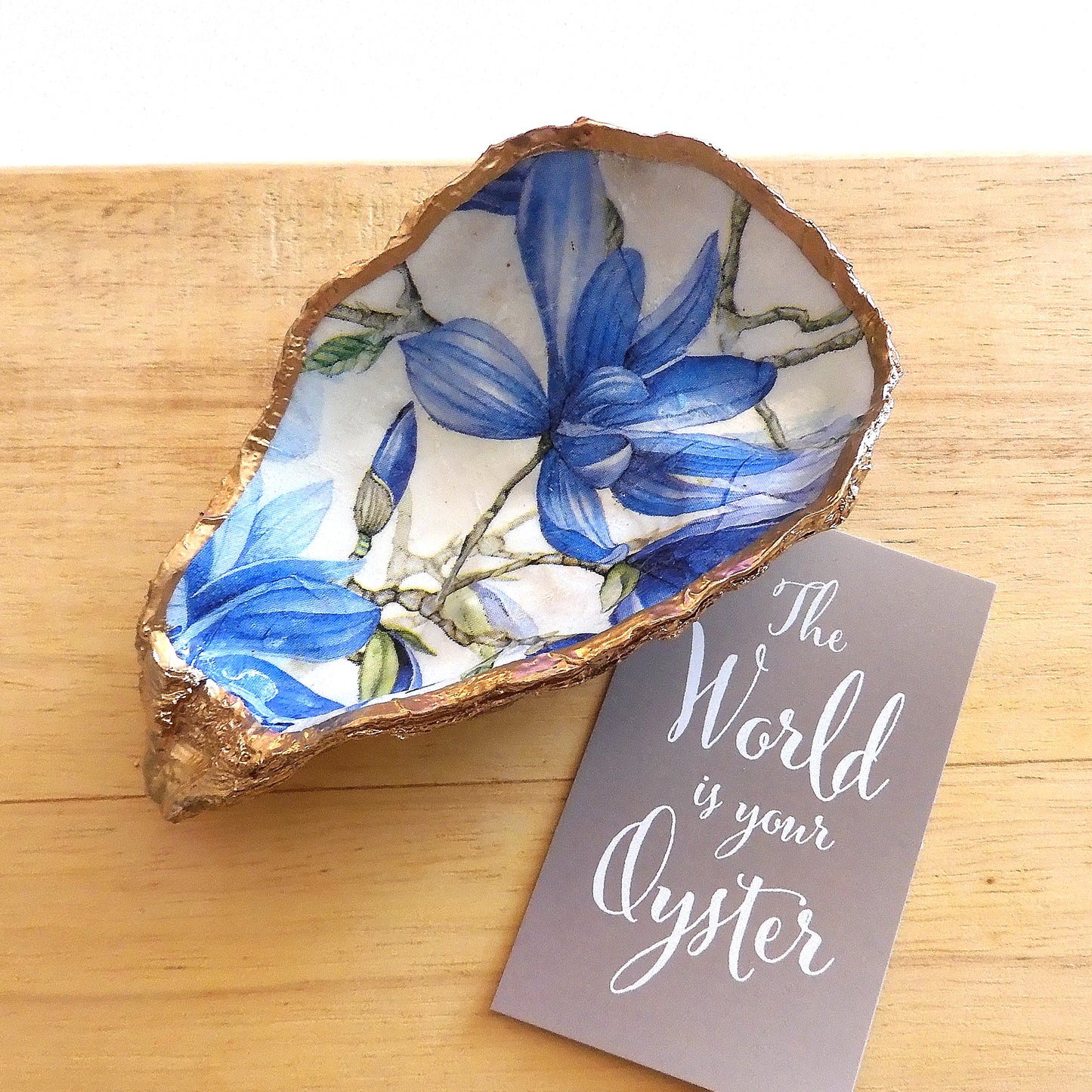 OYSTER SHELL TRINKET DISH XL - BLUE MAGNOLIA