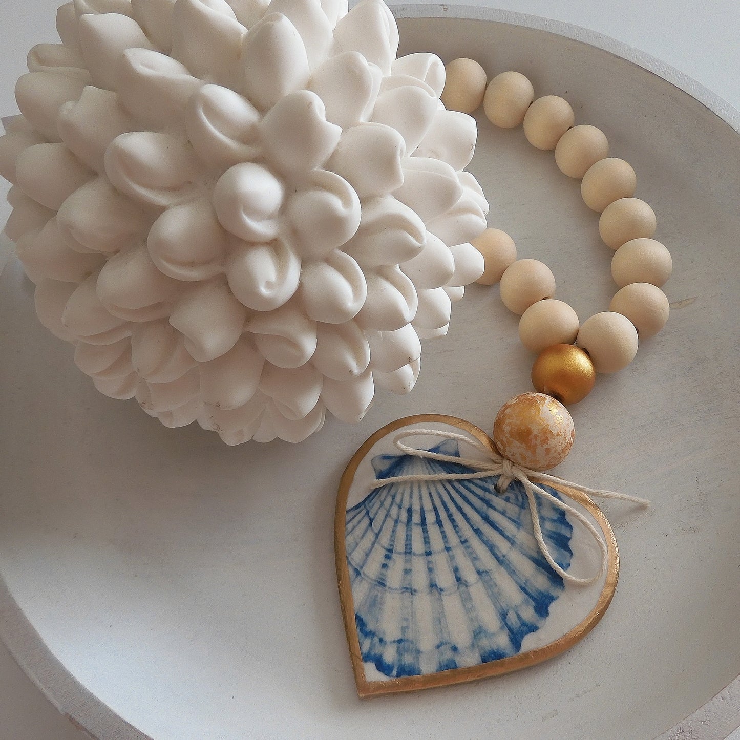 HEART BLESSING BEADS HANGER - SCALLOP SHELL LARGE