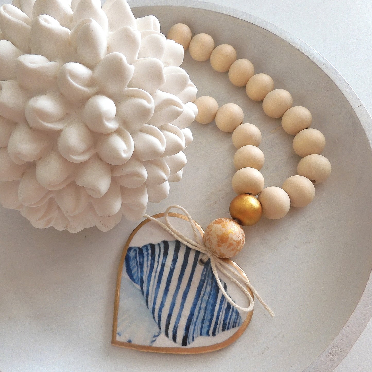 HEART BLESSING BEADS HANGER - CONUS SHELL LARGE