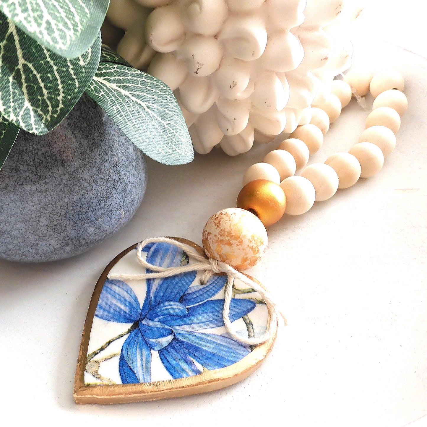 HEART BLESSING BEADS HANGER - BLUE MAGNOLIA