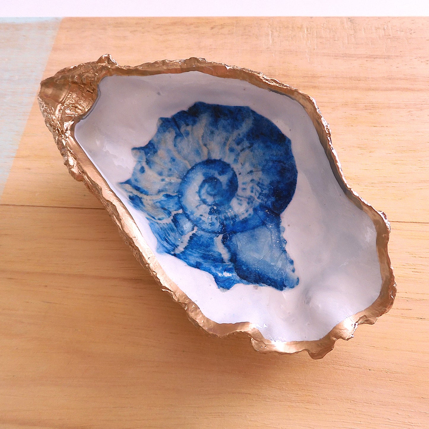 OYSTER SHELL TRINKET DISH XL - 'BLUE NAUTILUS'