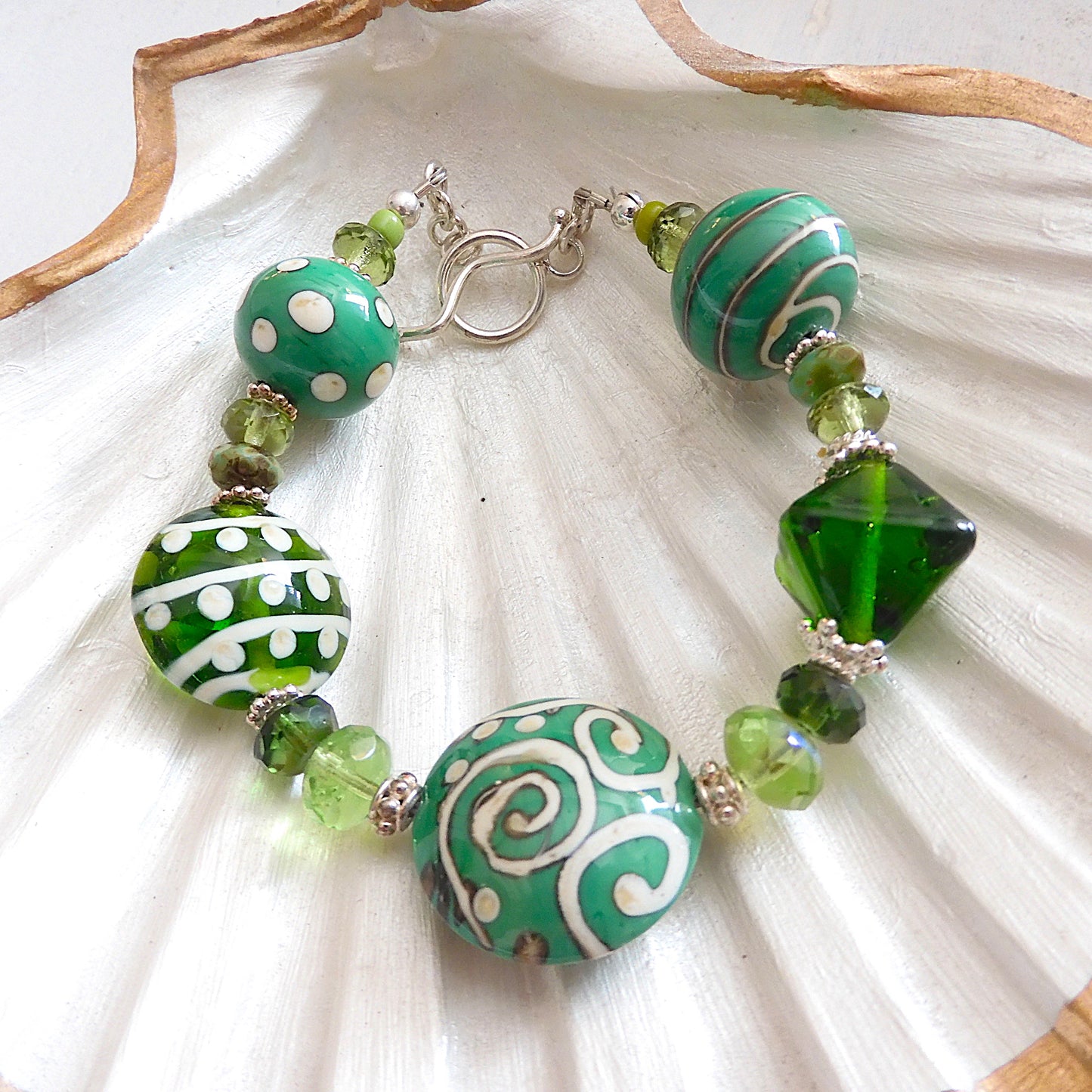 LAMPWORK GLASS BEAD BRACELET 'TRIBAL JADE'
