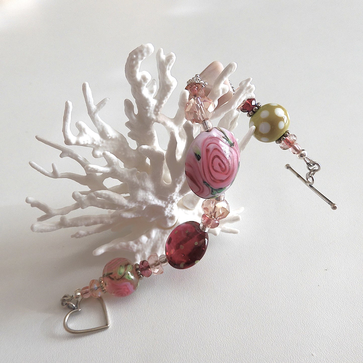 LAMPWORK GLASS BEAD BRACELET 'ROSE GARDEN'