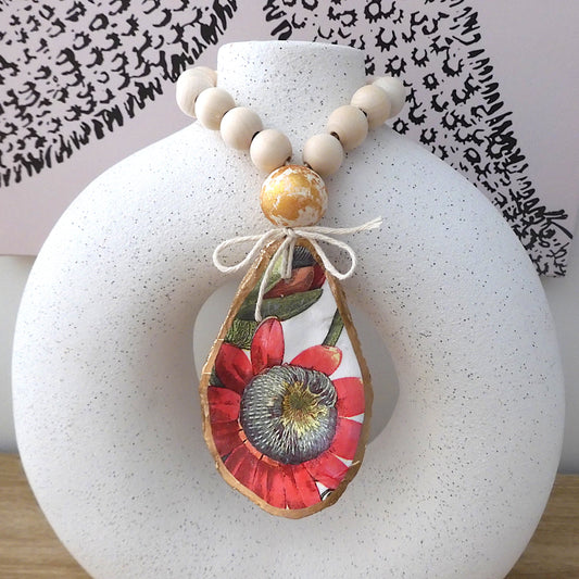 OYSTER SHELL BLESSING BEADS HANGER 12-13cm SHELL 'PASHION FLOWER'