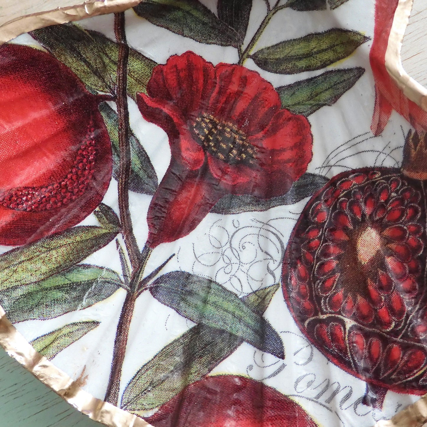 SCALLOP TRINKET DISH - 'POMEGRANATE'