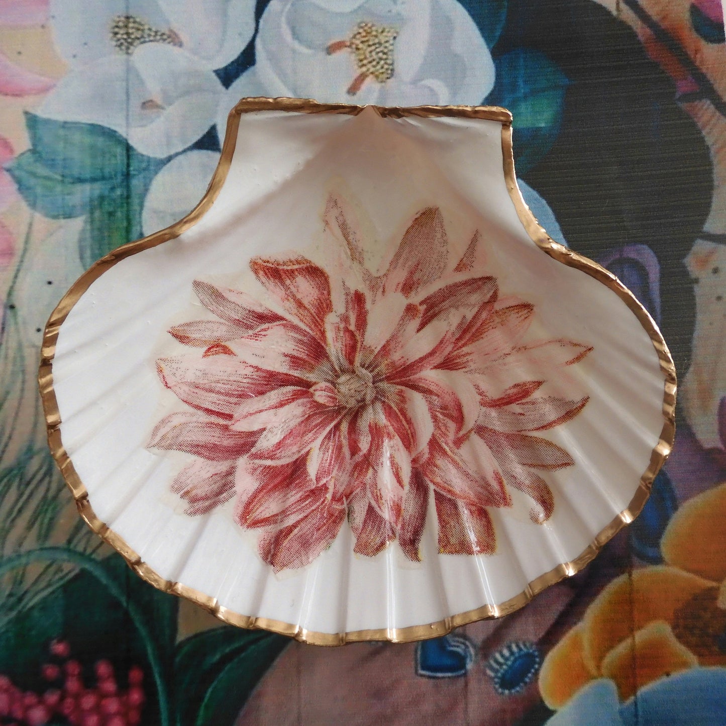 SCALLOP TRINKET DISH 'ROSE BLUSH'