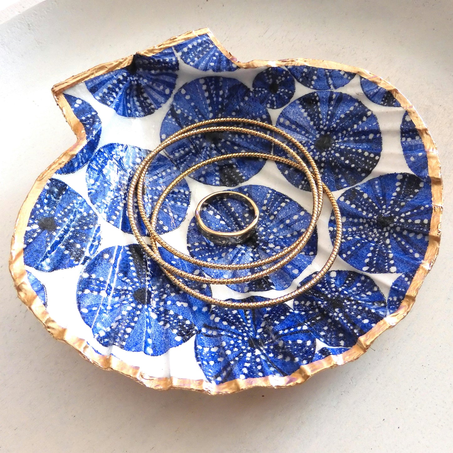 SCALLOP SHELL TRINKET DISH 'SEA URCHINS'