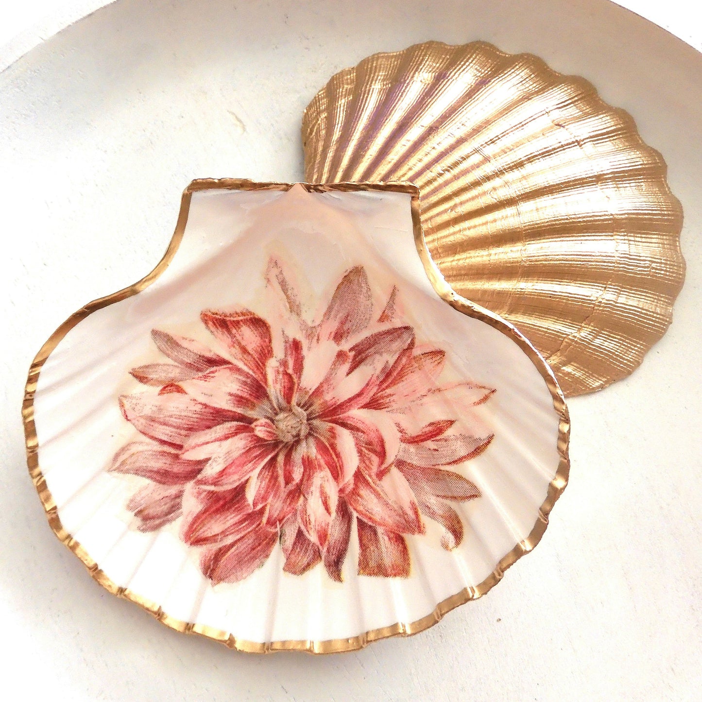 SCALLOP TRINKET DISH 'ROSE BLUSH'