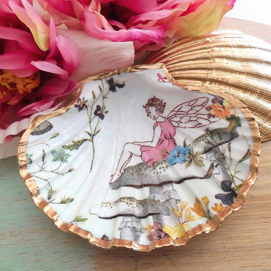 SCALLOP TRINKET DISH JEWELLERY HOLDER - 'FAIRYLAND'