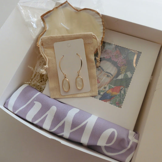 LIMITED EDITION FRIDA KAHLO GIFT HAMPER 'The World is Your Oyster'