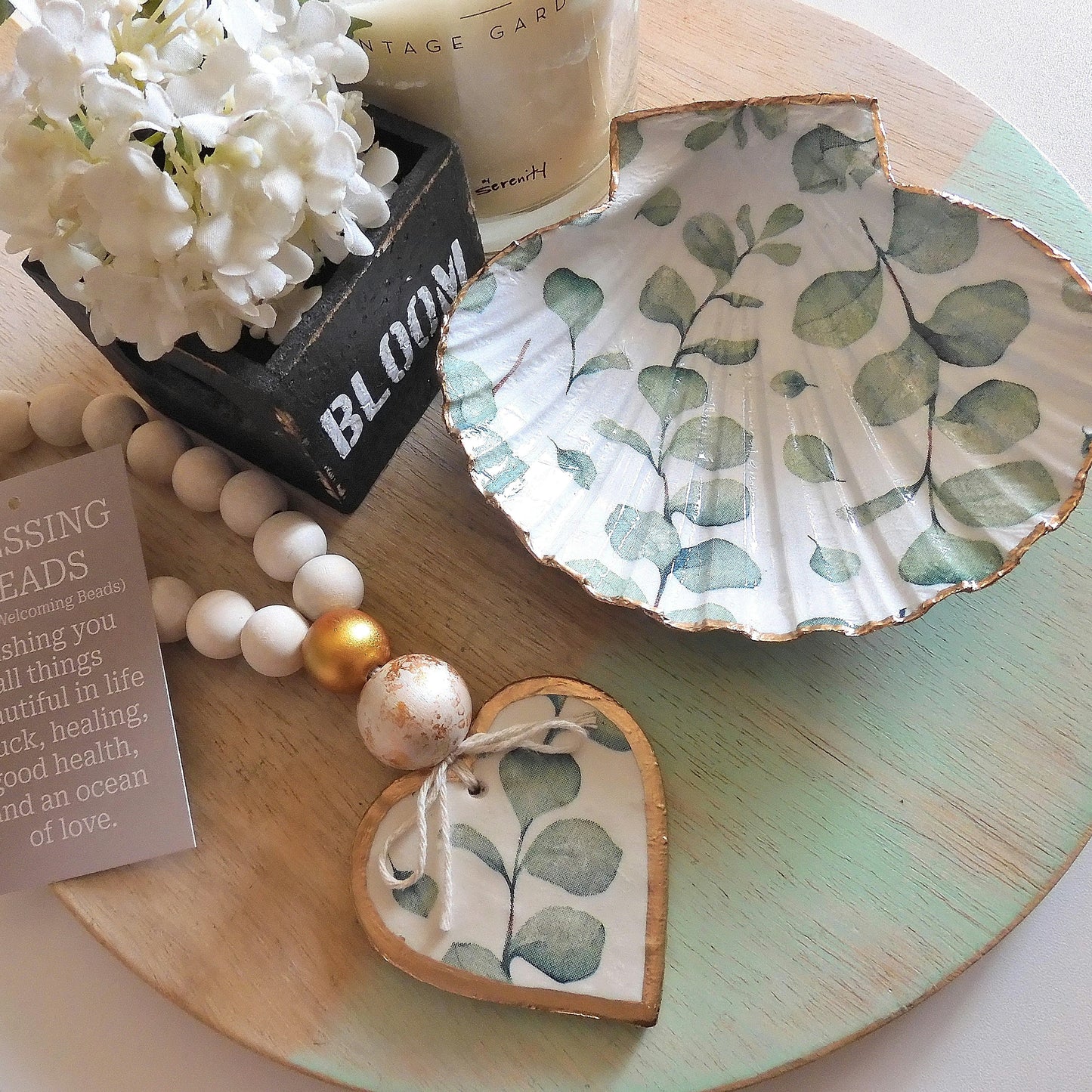 SCALLOP TRINKET DISH JEWELLERY HOLDER - 'GREENLEAVES'