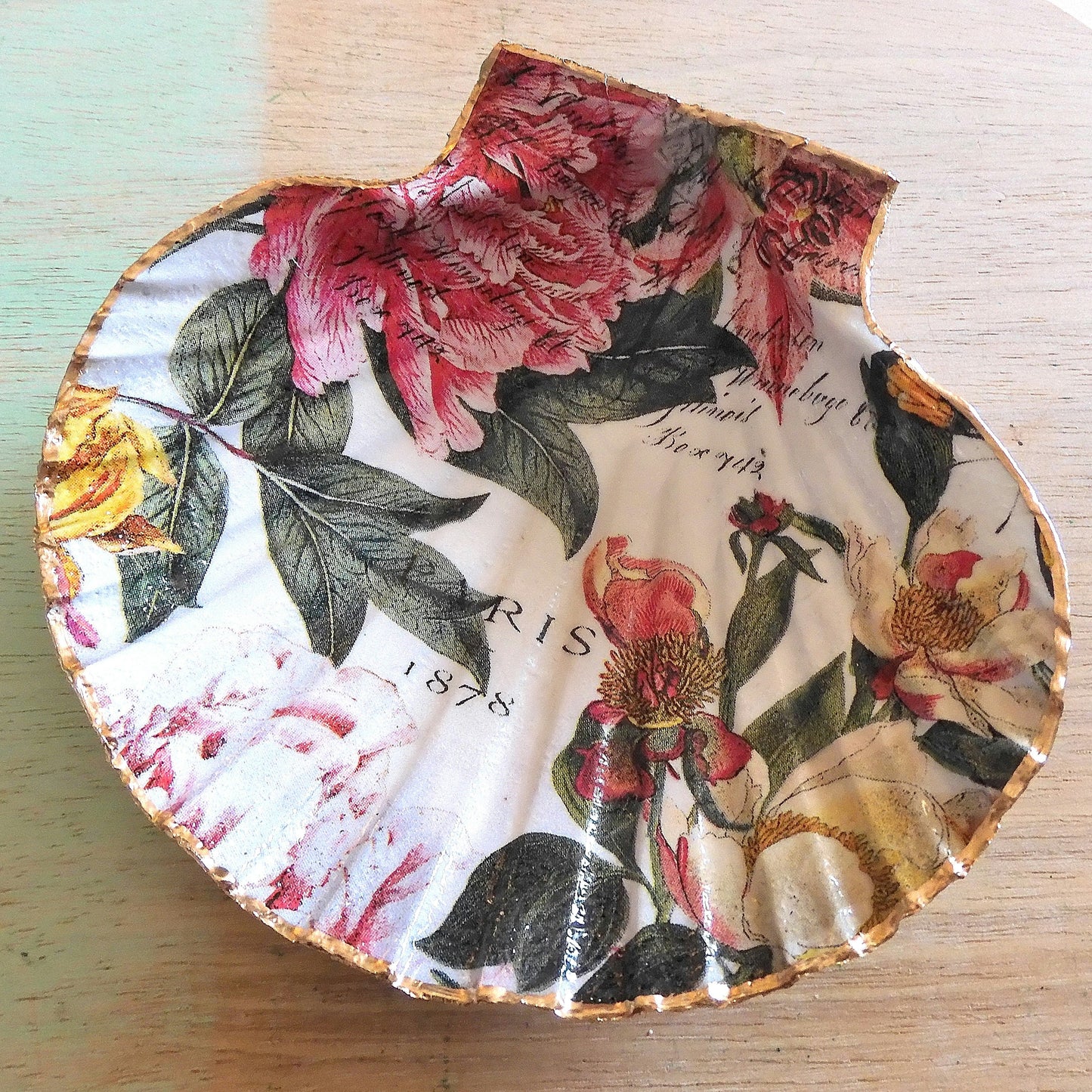 SCALLOP TRINKET DISH JEWELLER HOLDER 'PARIS 1878'