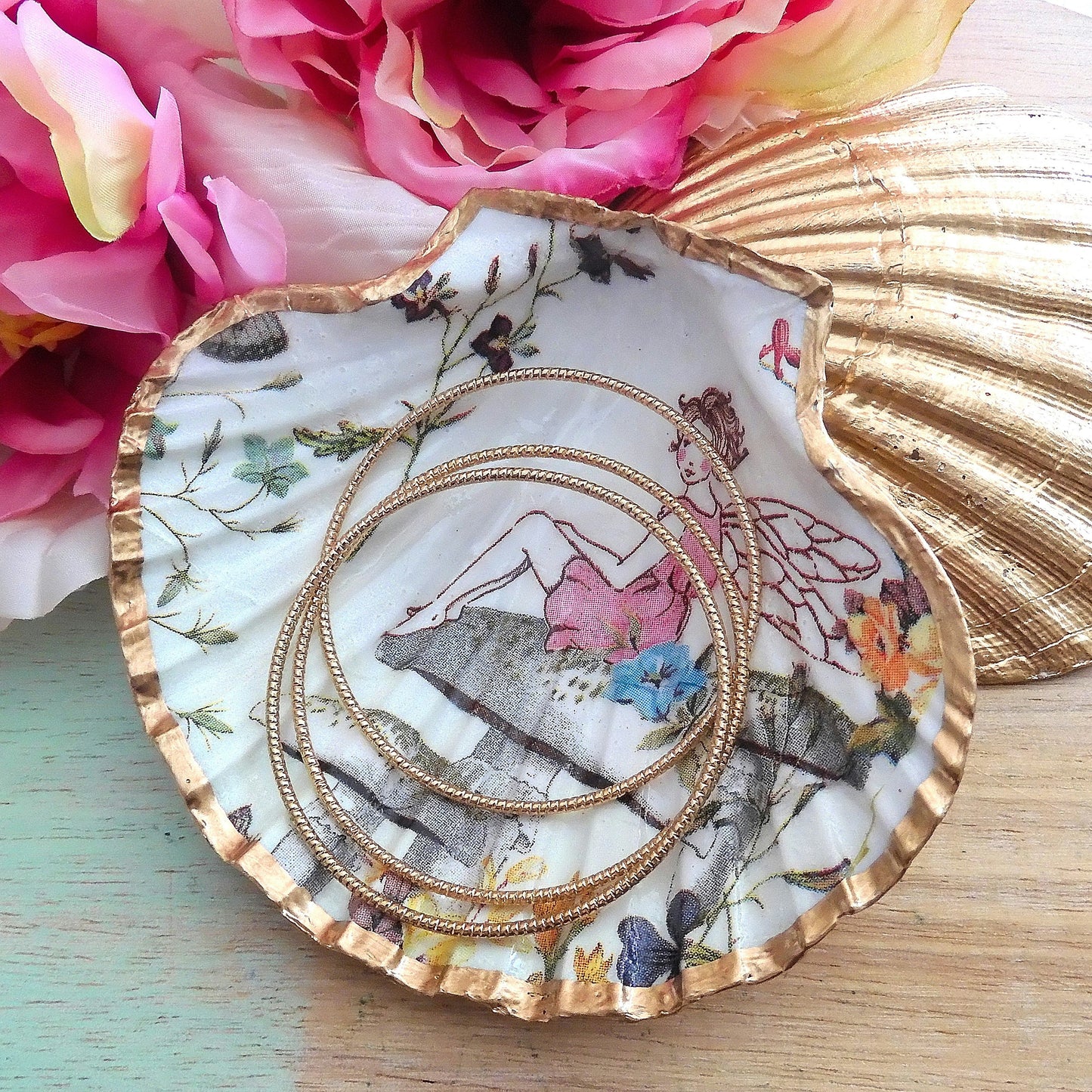 SCALLOP TRINKET DISH JEWELLERY HOLDER - 'FAIRYLAND'