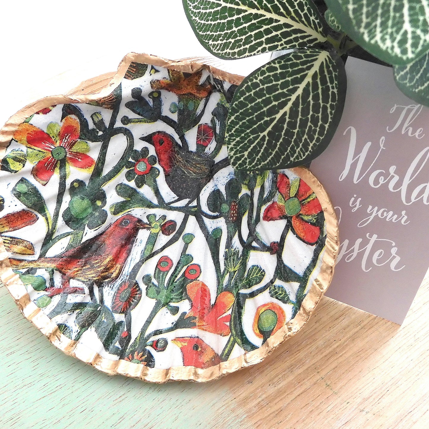 SCALLOP TRINKET DISH - 'BIRDS IN THE BUSH'