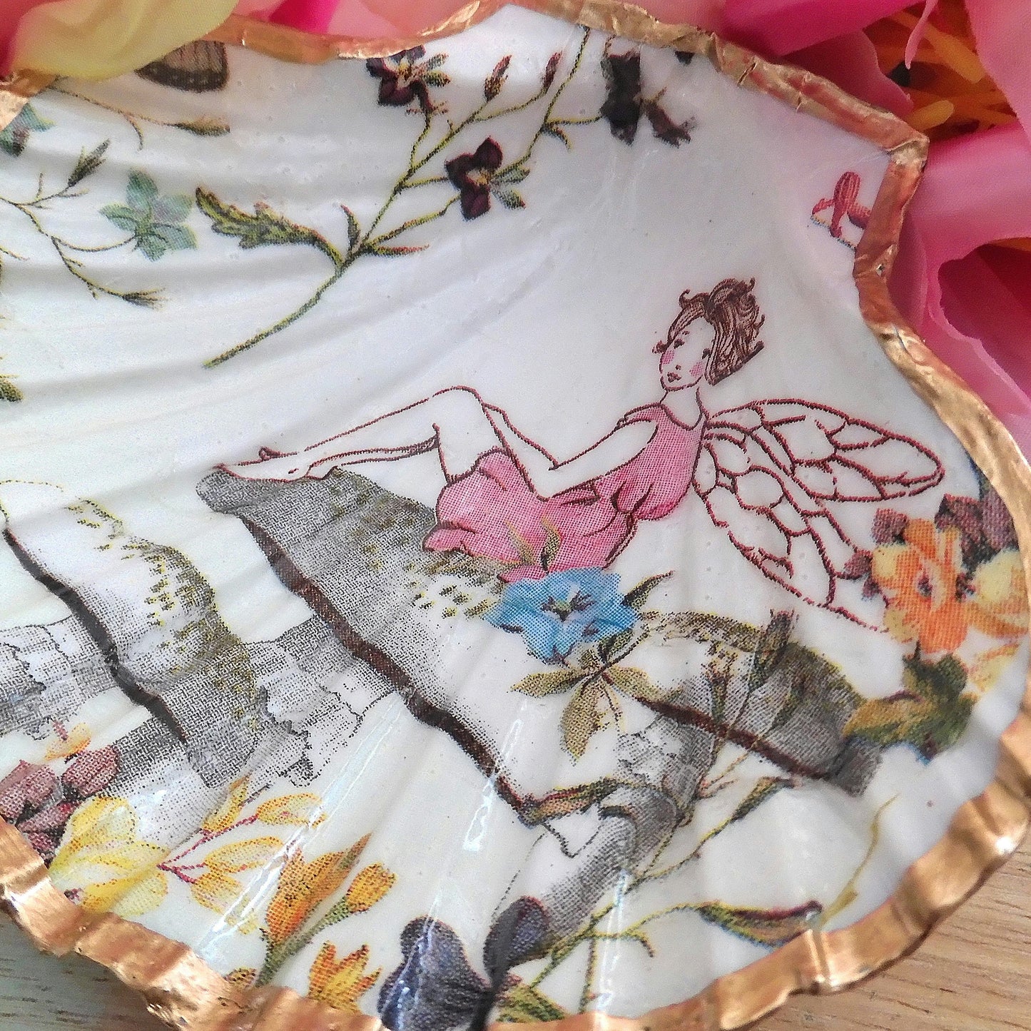 SCALLOP TRINKET DISH JEWELLERY HOLDER - 'FAIRYLAND'