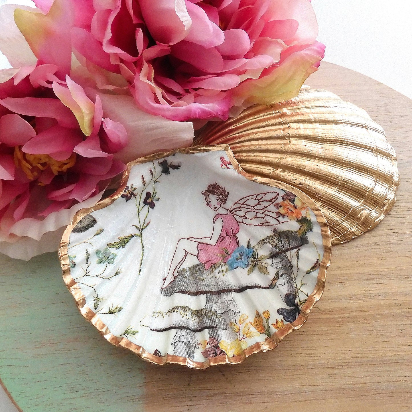 SCALLOP TRINKET DISH JEWELLERY HOLDER - 'FAIRYLAND'