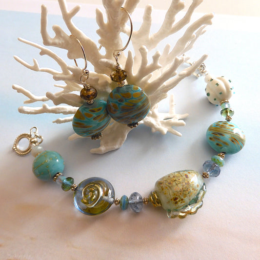 OCEAN TREASURES – Bracelet and Earrings Gift Set