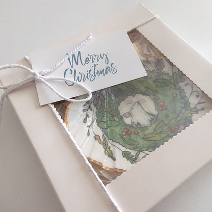 'TWAS THE NIGHT BEFORE CHRISTMAS' Scallop Shell with Mouse in Wreath