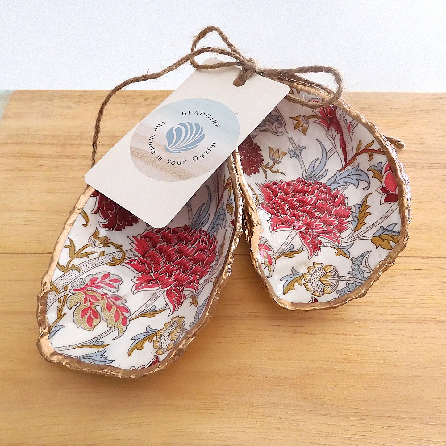 OYSTER SHELL TRINKET DISH XL - WILLIAM MORRIS RED