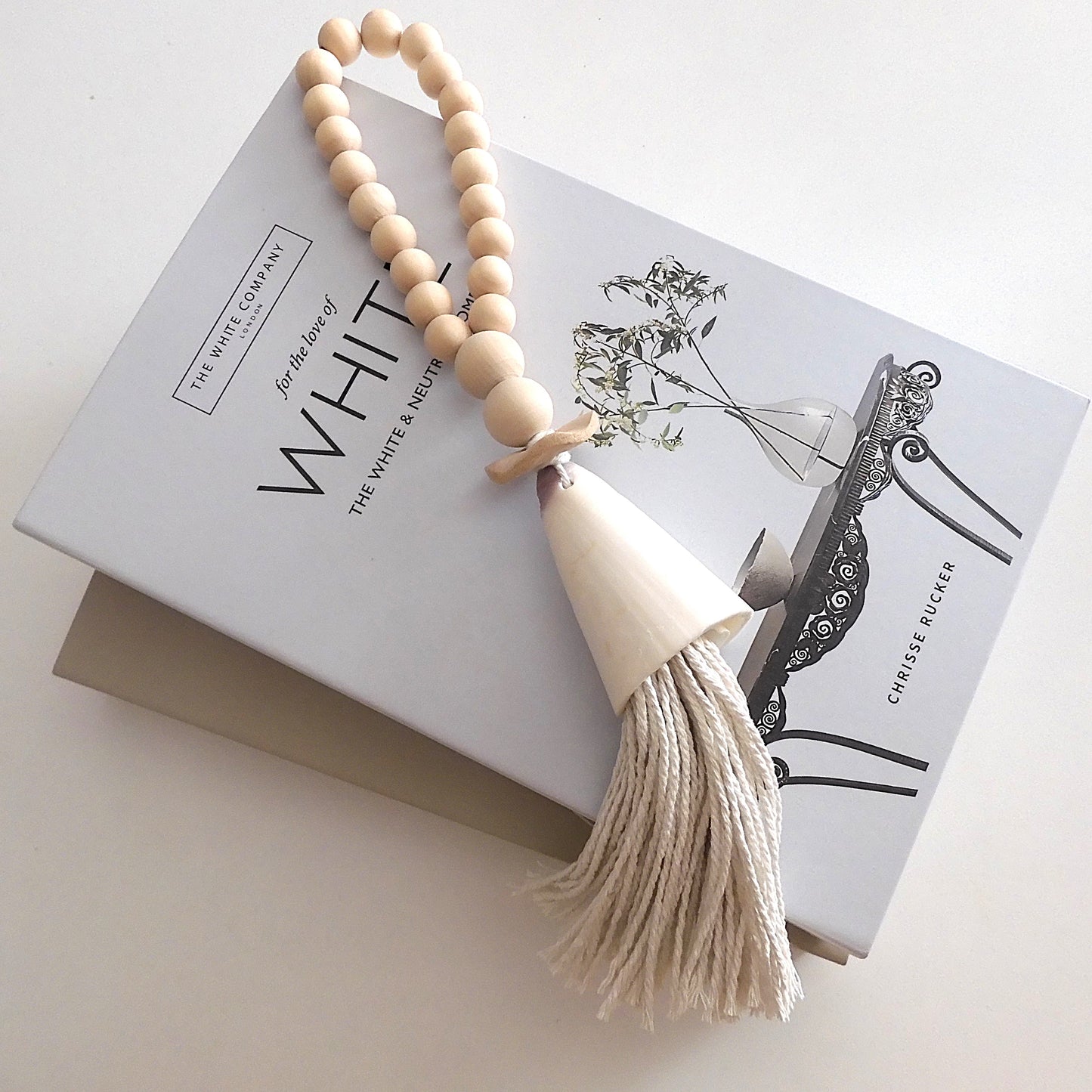 COASTAL BLESSING BEADS WITH CONE SHELL & TASSEL 'WHITE'