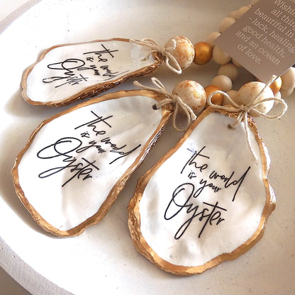 OYSTER SHELL BLESSING BEADS HANGER 12-13cm Shell "The World is Your Oyster'