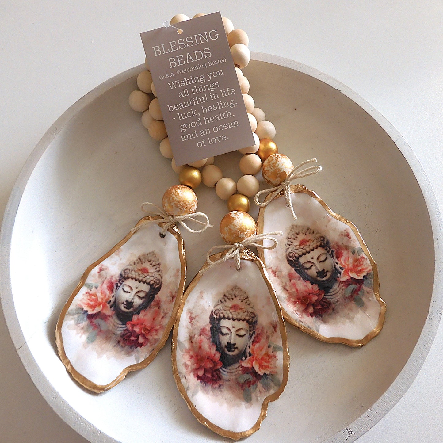 OYSTER SHELL BLESSING BEADS HANGER 12-13cm SHELL 'FLORAL BUDHA'