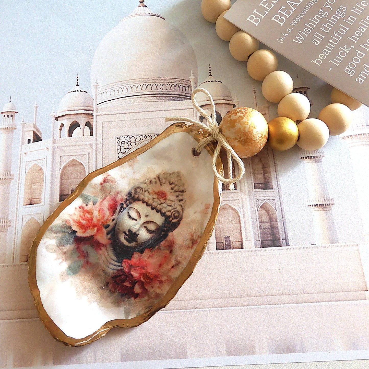 OYSTER SHELL BLESSING BEADS HANGER 12-13cm SHELL 'FLORAL BUDHA'