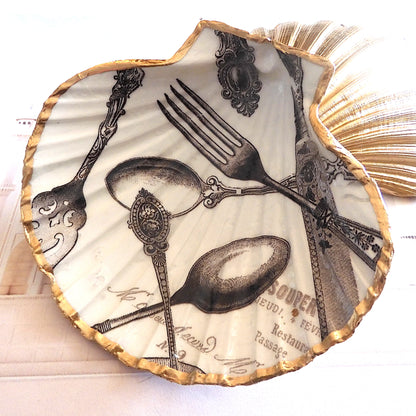 SCALLOP SHELL TRINKET DISH 'CUTLERY'