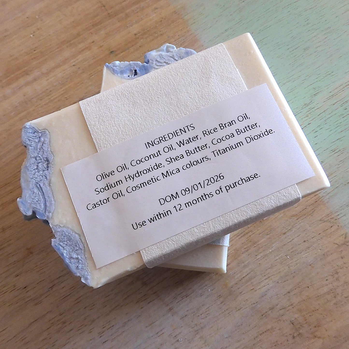 SEA SALT & OCEAN BREEZE SOAP BLOCK ON SCALLOP SOAP DISH