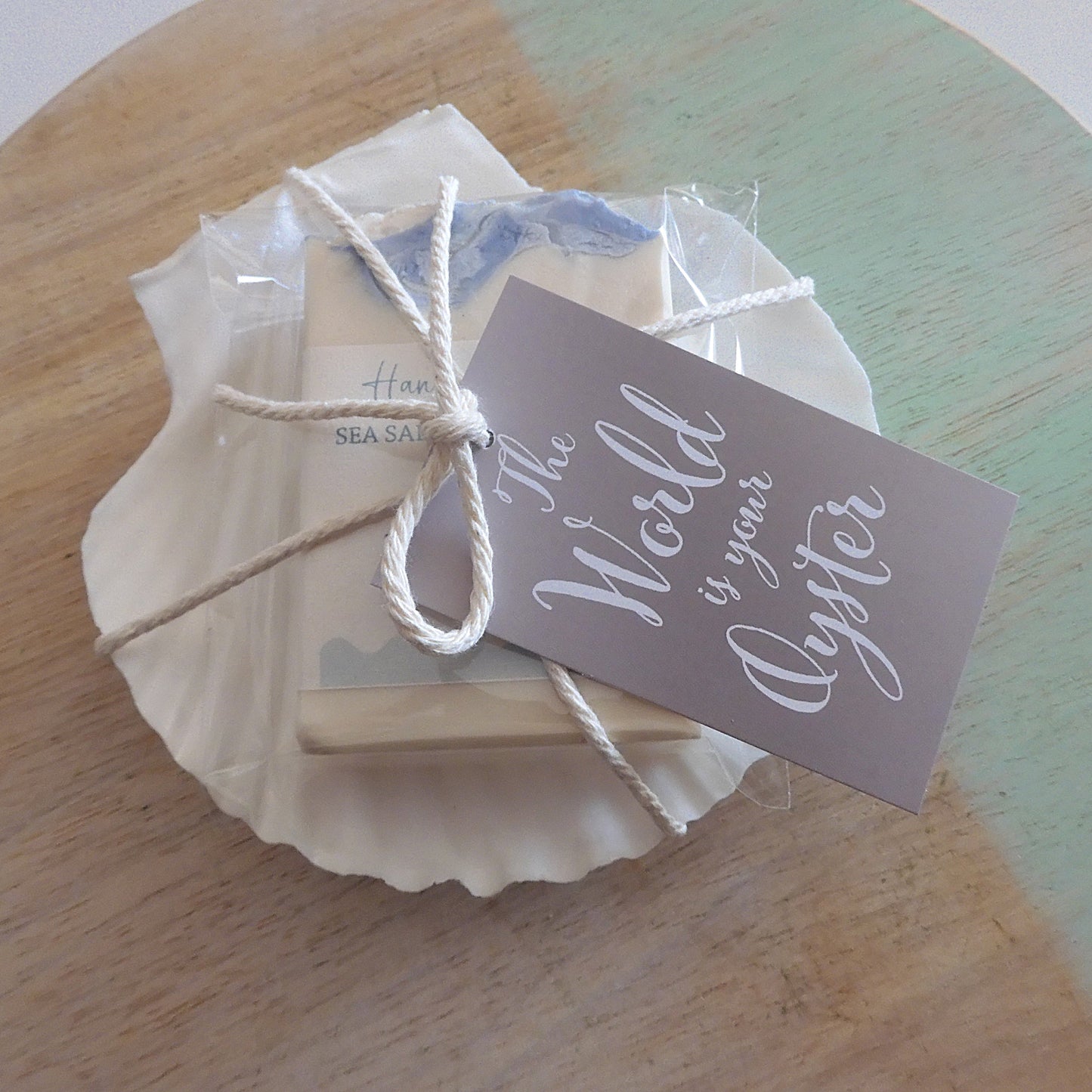 SEA SALT & OCEAN BREEZE SOAP BLOCK ON SCALLOP SOAP DISH