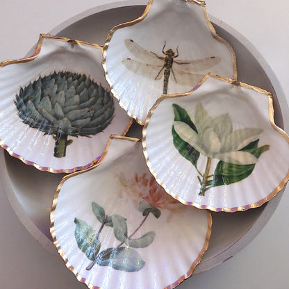 SCALLOP TRINKET DISH 'HONEYSUCKLE'