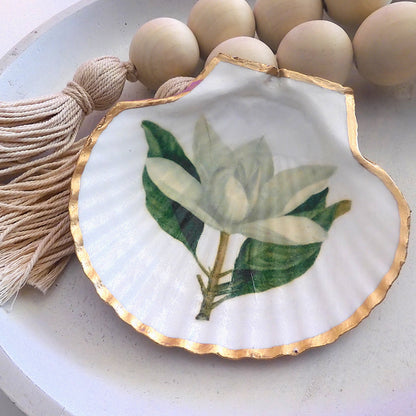SCALLOP TRINKET DISH 'WHITE GARDENIA'