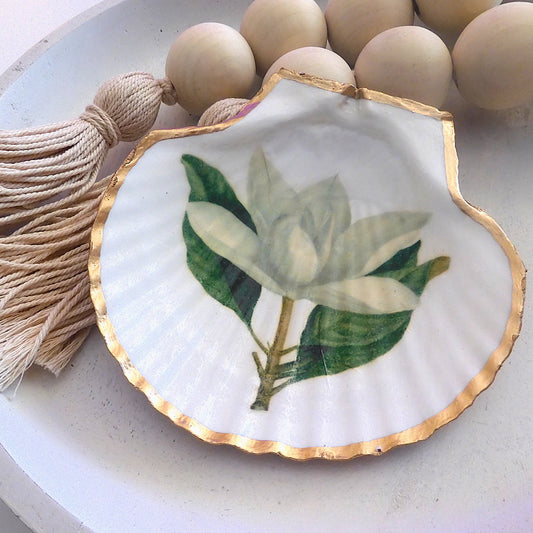 SCALLOP TRINKET DISH 'WHITE GARDENIA'