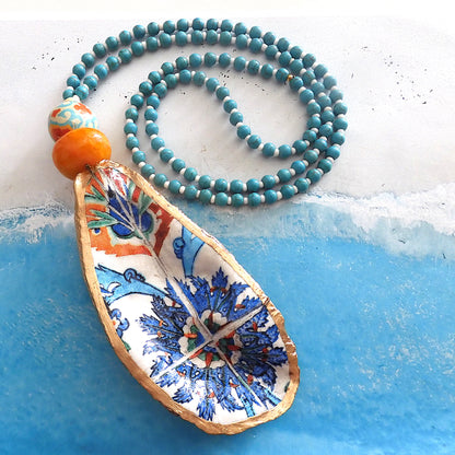 UPCYCLED OYSTER SHELL PENDANT NECKLACE - Moroccan Vibes