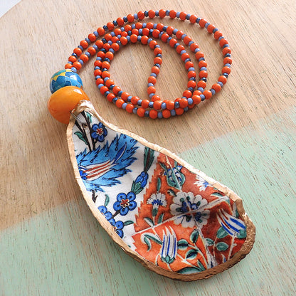 UPCYCLED OYSTER SHELL PENDANT NECKLACE - Moroccan Vibes