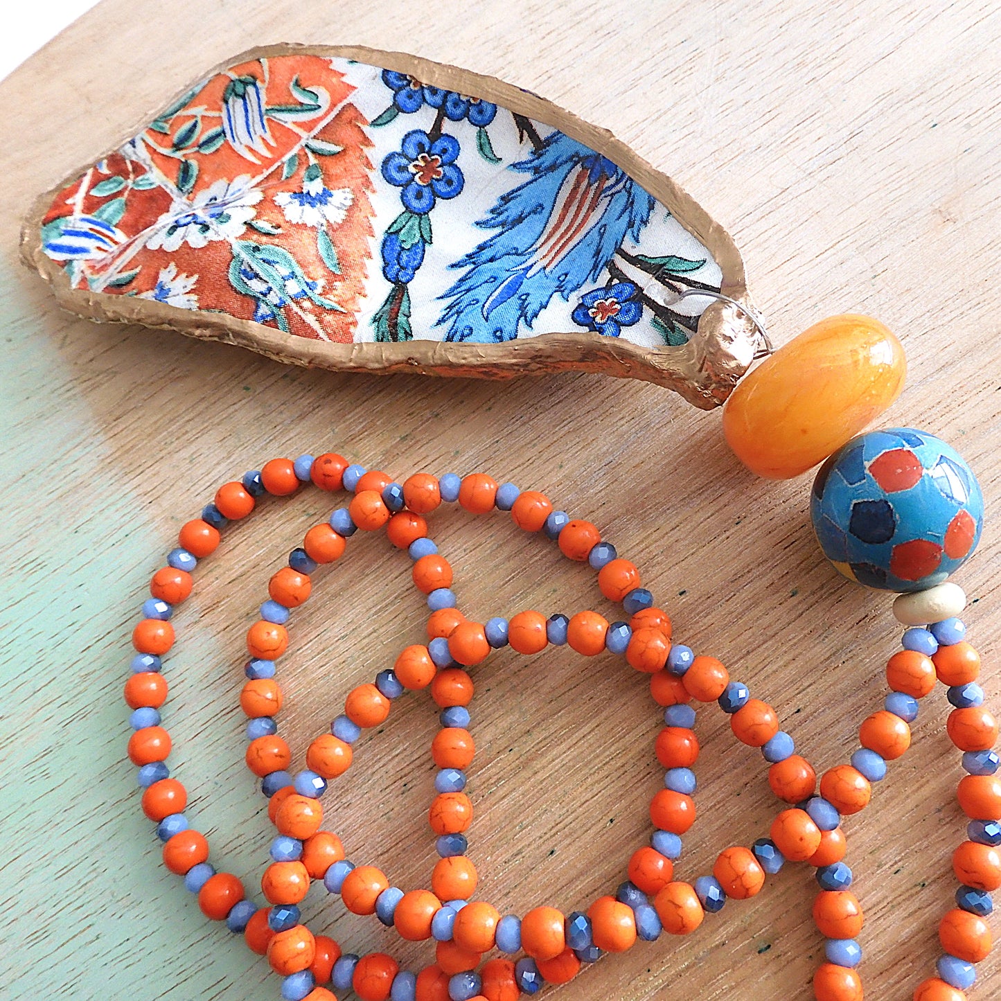 UPCYCLED OYSTER SHELL PENDANT NECKLACE - Moroccan Vibes