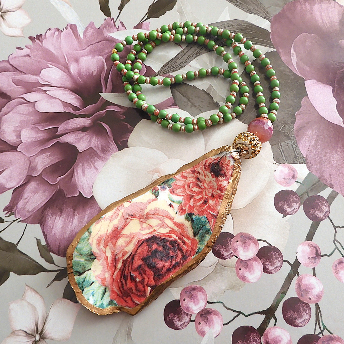 UPCYCLED OYSTER SHELL PENDANT NECKLACE - ROSE BOUQUET