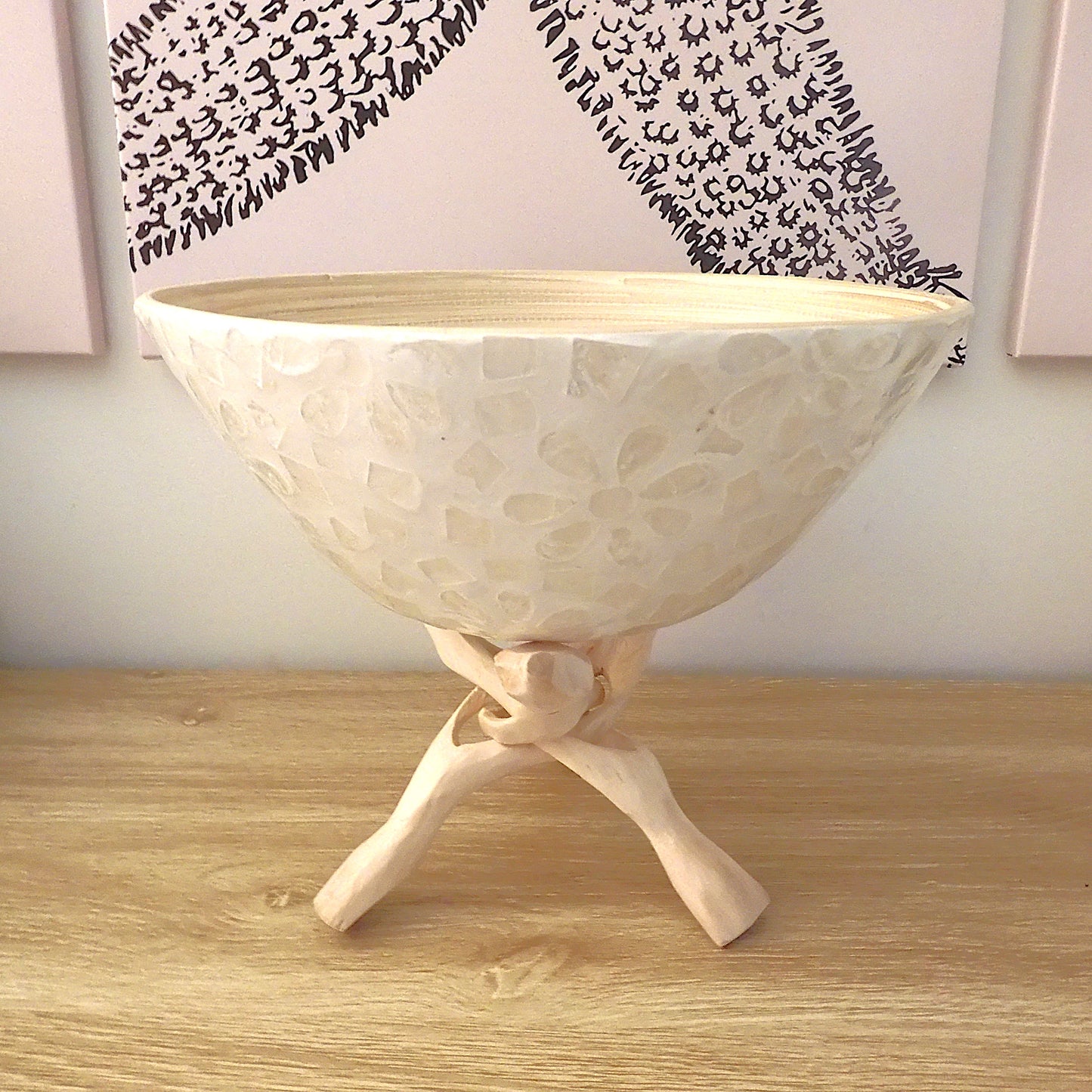 COASTAL STYLE BAMBOO AND CAPIZ SHELL DECOR BOWL